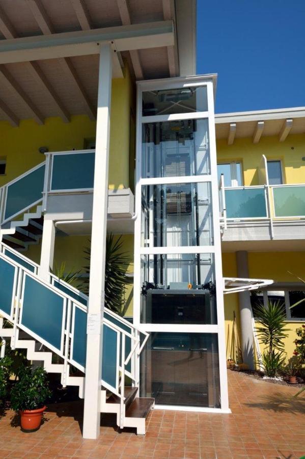 Hotel Alla Terrazza Bibione Exteriör bild