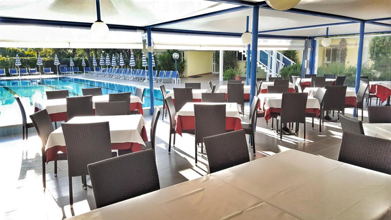 Hotel Alla Terrazza Bibione Exteriör bild