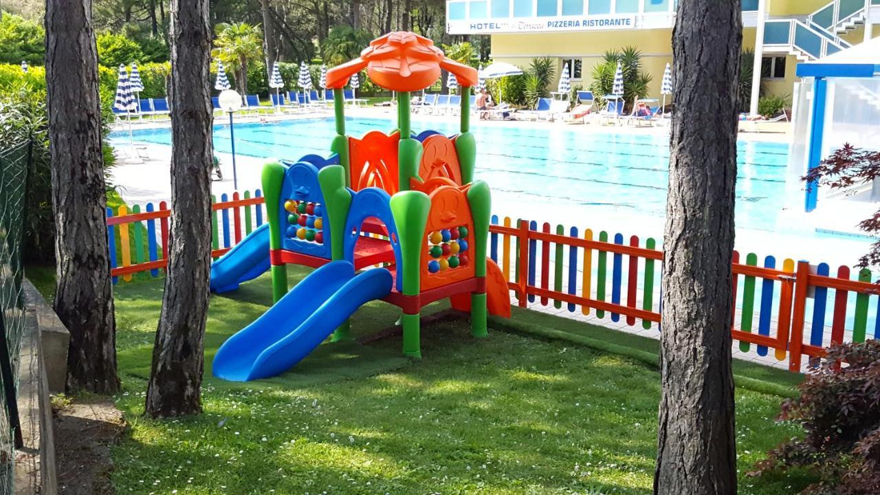 Hotel Alla Terrazza Bibione Exteriör bild