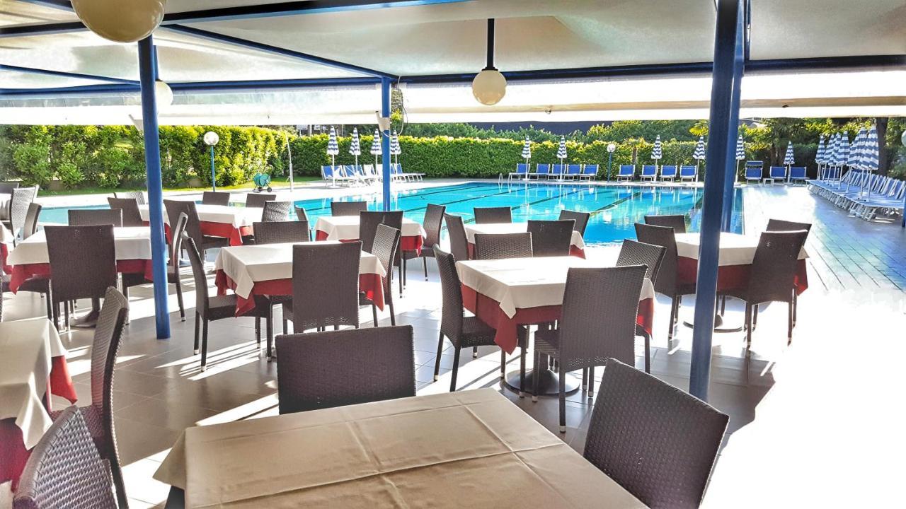 Hotel Alla Terrazza Bibione Exteriör bild