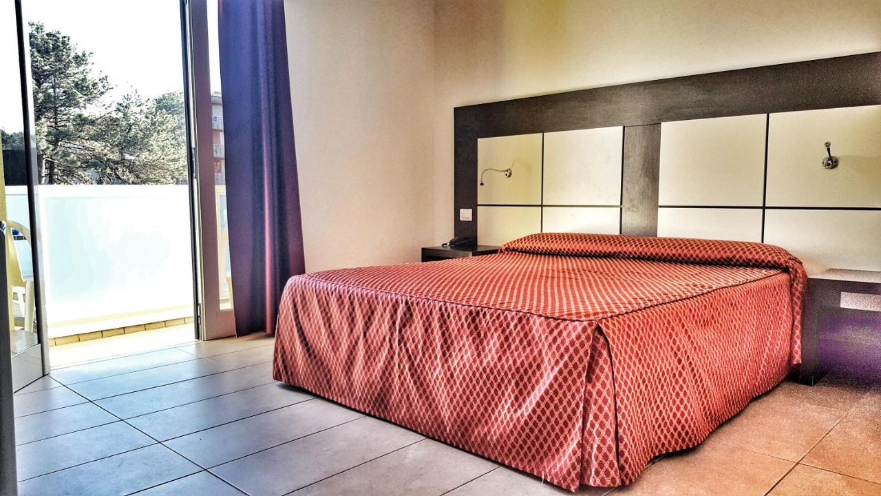 Hotel Alla Terrazza Bibione Exteriör bild