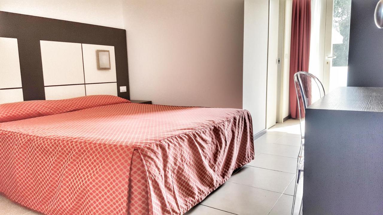 Hotel Alla Terrazza Bibione Exteriör bild